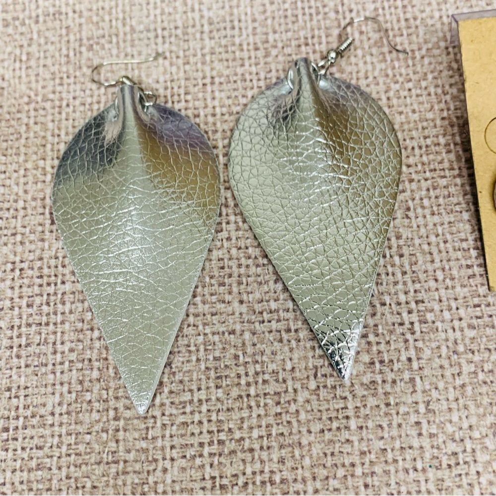 Earring Bundle‎ - Picture 3 of 5